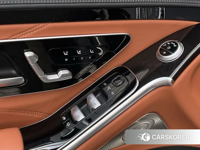 Mercedes-Benz Maybach S-Class 2024 Черный из Китая