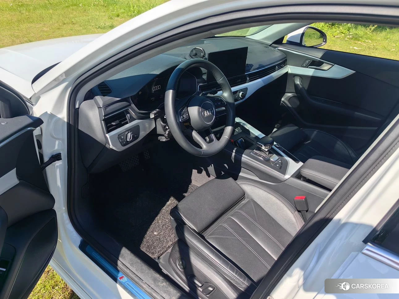 Audi A4L 2021 Белый из Китая
