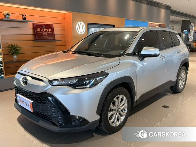 Toyota Frontlander 2022 Серебристо-серый из Китая