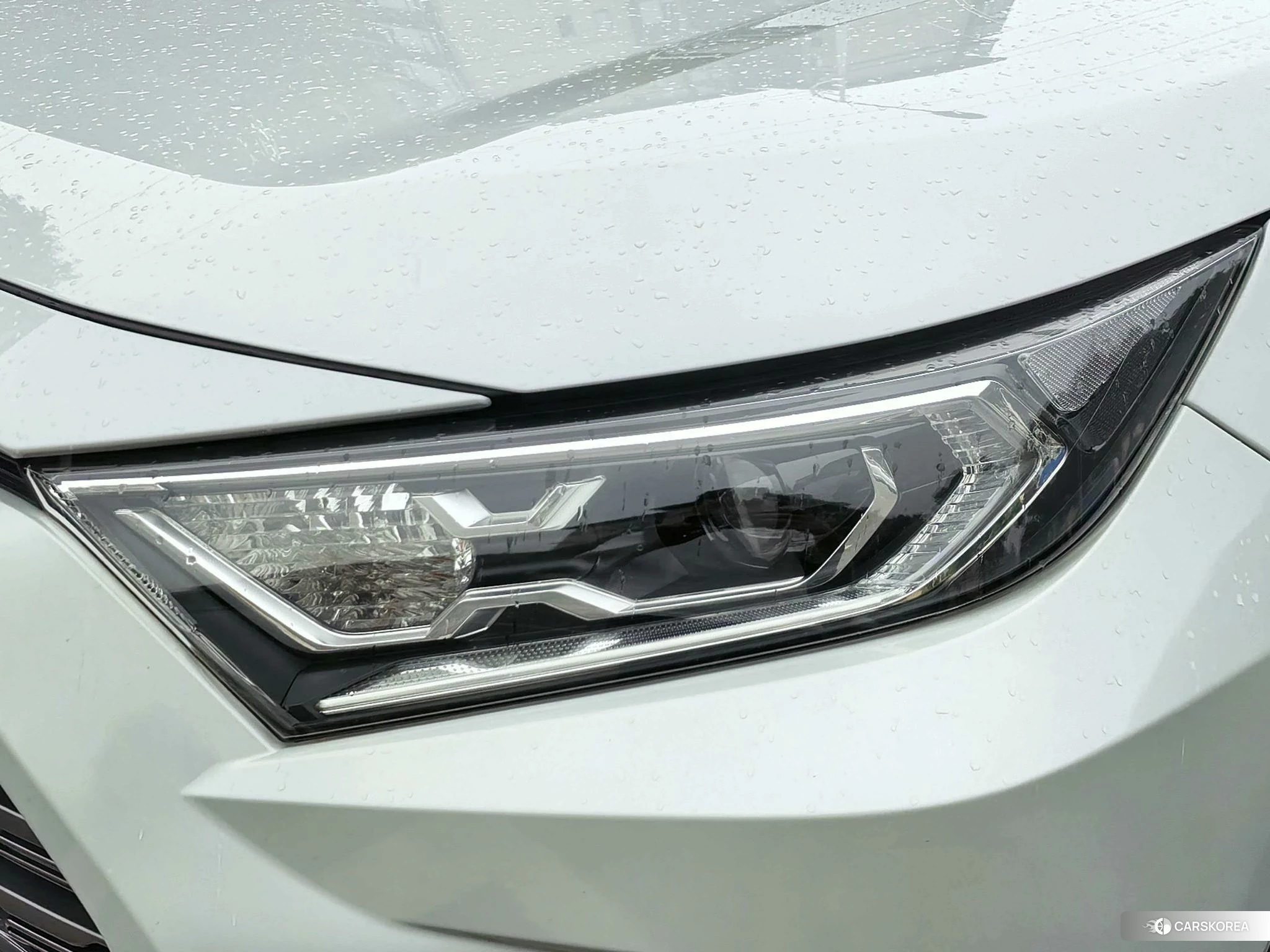 Toyota RAV4 2019 Серебристо-серый из Китая