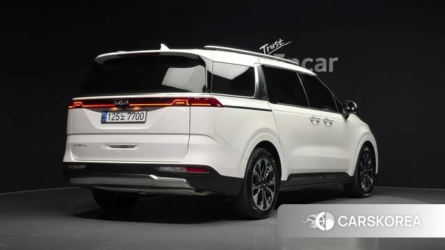 Kia Carnival 4th generation 2023 Белый из Кореи
