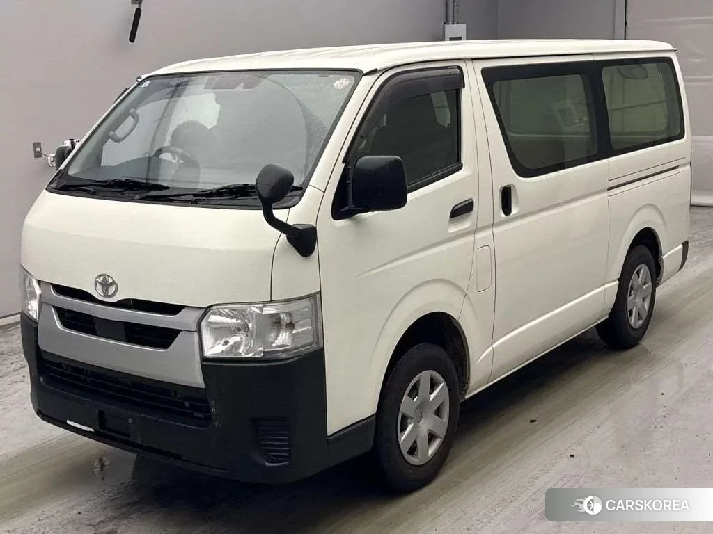 Toyota HiAce Van 2022 из Японии