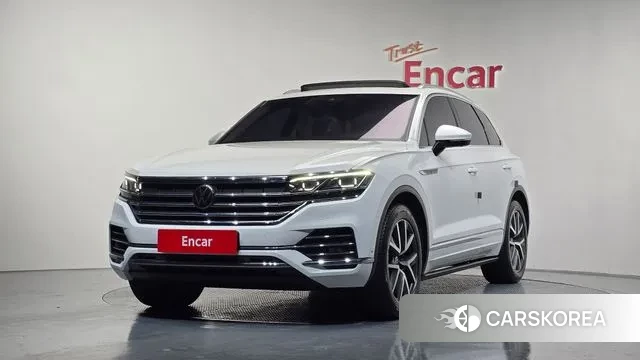 Volkswagen Touareg 3rd generation 2023 Белый из Кореи