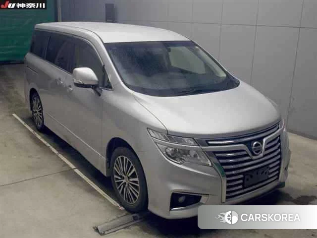 Nissan Elgrand 2018 из Японии