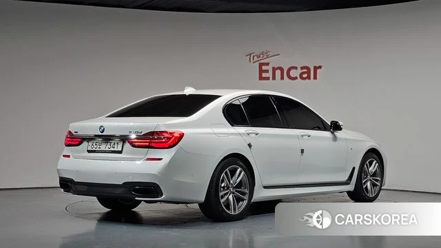 BMW 7 Series (G11) 2018 Белый из Кореи