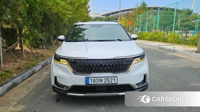 Kia Carnival 4th generation 2023 Белый из Кореи