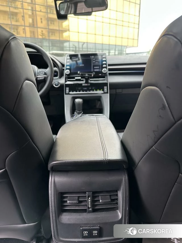 Toyota Avalon 2021 Серебристо-серый из Китая