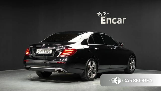 Mercedes-Benz E-Class W213 2019 Черный из Кореи