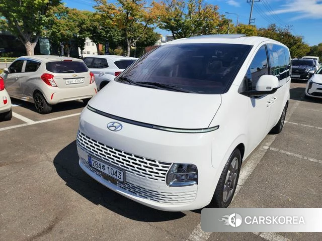 Hyundai Staria 2024 Белый из Кореи