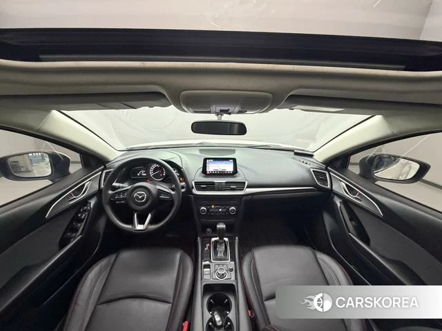 Mazda 3 2020 Белый из Китая
