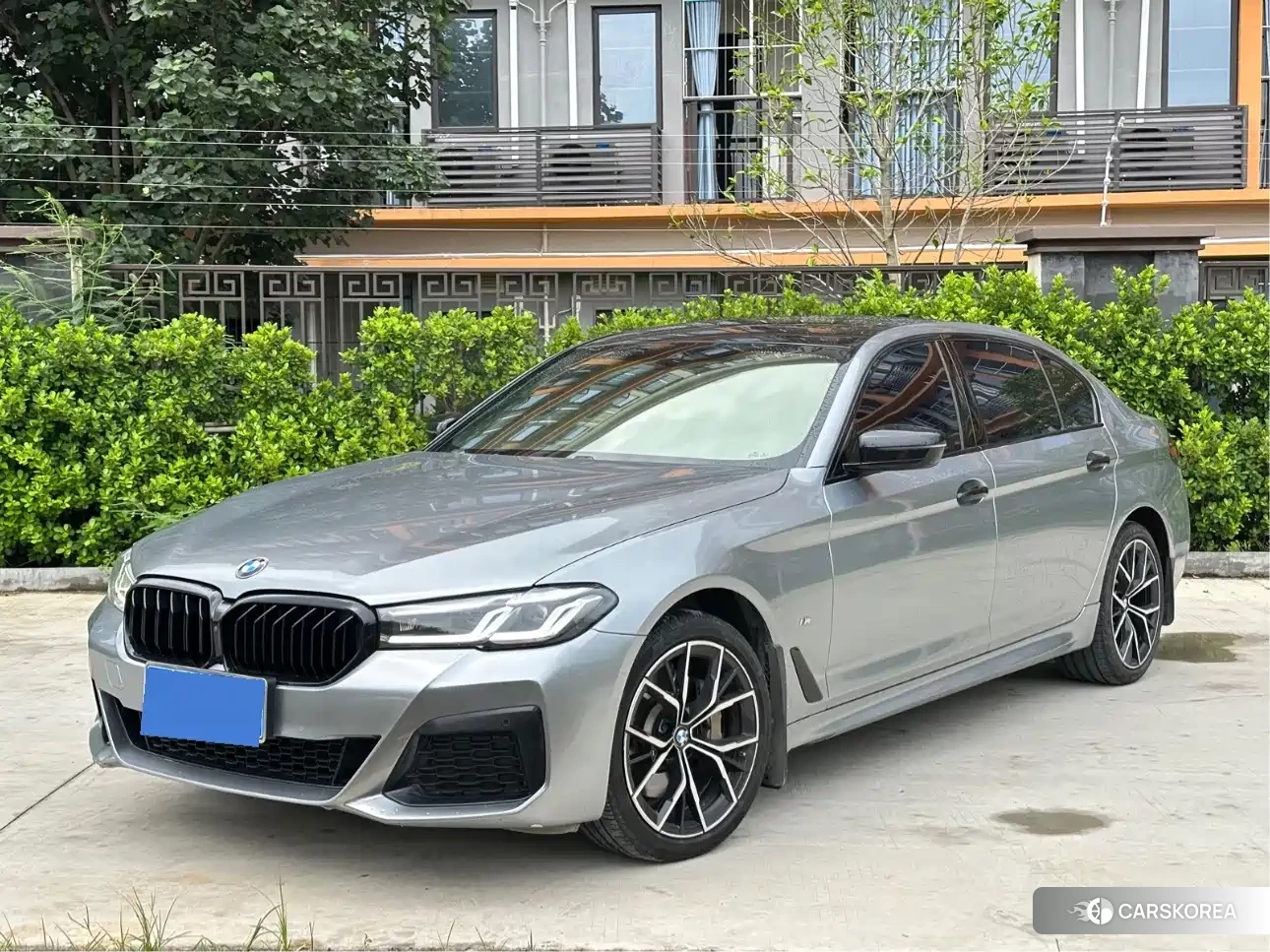 BMW 5 series 2022 Silver/gray из Китая, фото 2