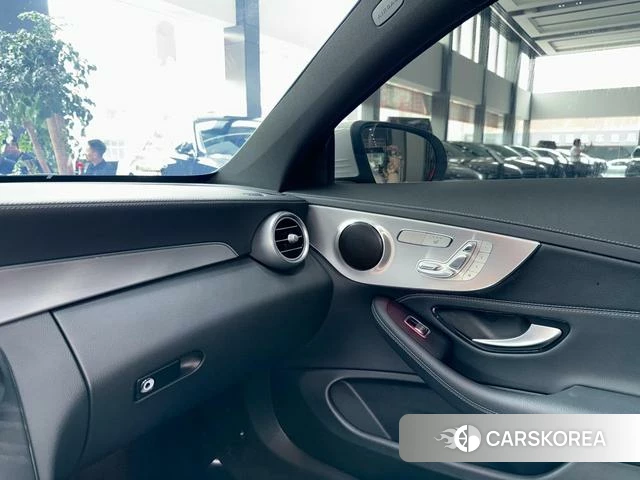 Mercedes-Benz C-class 2021 Белый из Китая