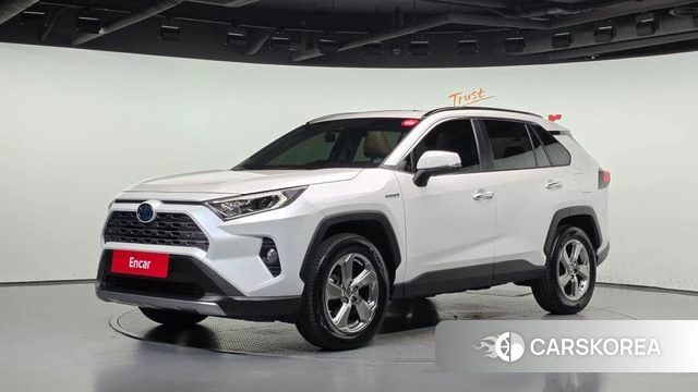 Toyota RAV4 5th Generation 2021 Белый из Кореи