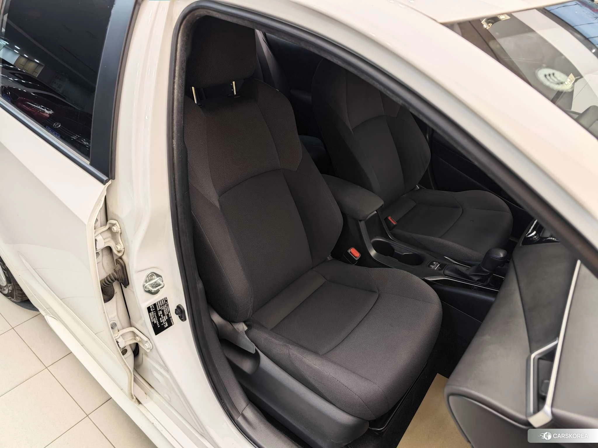 Toyota Levin 2021 Белый из Китая