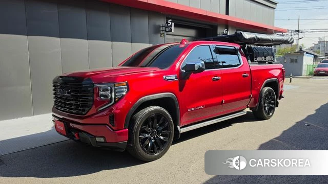 GMC Sierra 2023 Красный из Кореи