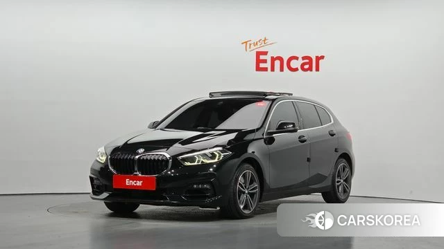BMW 1 Series (F40) 2023 Черный из Кореи