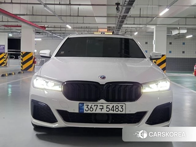 BMW 5 Series (G30) 2022 Белый из Кореи