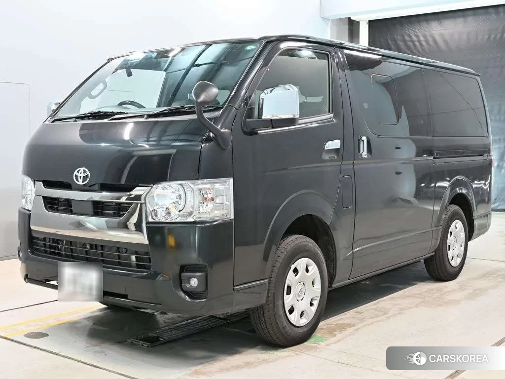 Toyota HiAce Van 2024 из Японии