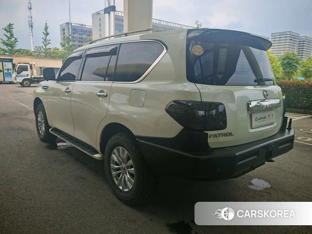 Nissan Patrol 2021 Белый из Китая