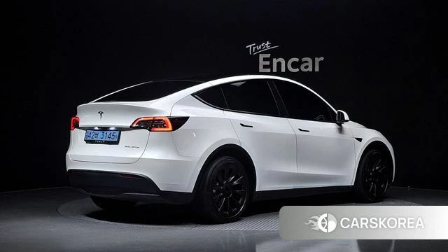Tesla Model Y 2022 Белый из Кореи