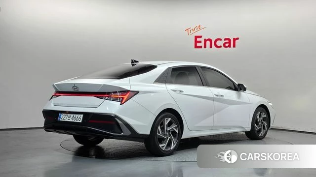 Hyundai The New Avante (CN7) 2023 Белый из Кореи