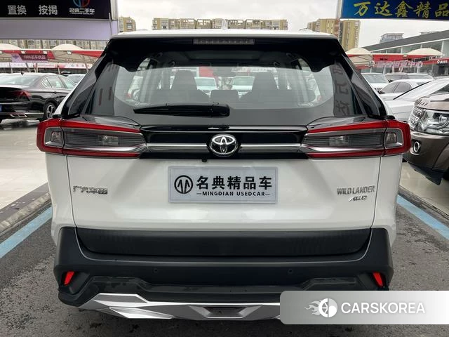 Toyota Wildlander 2023 Белый из Китая