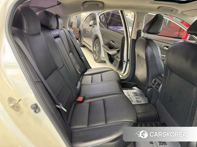 Nissan Sylphy 2022 Белый из Китая