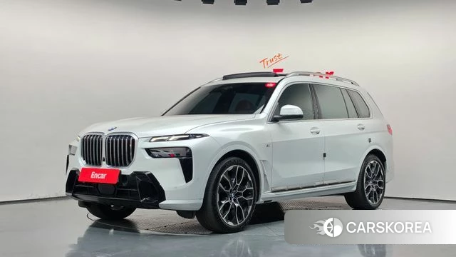 BMW X7 (G07) 2025 Белый из Кореи