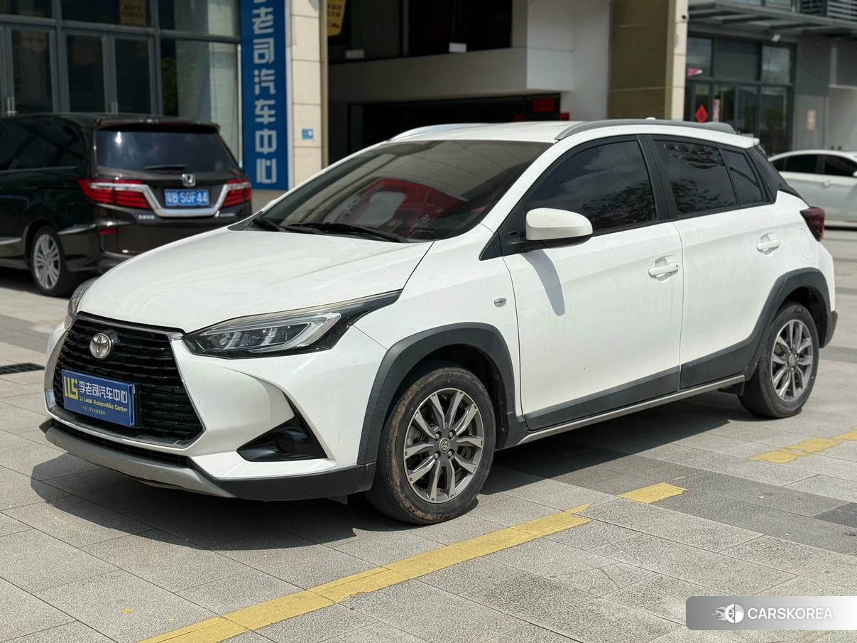 Toyota Yaris L 2019 Белый из Китая