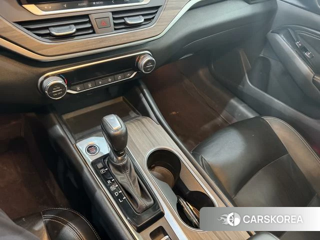 Nissan Altima 2021 Черный из Китая