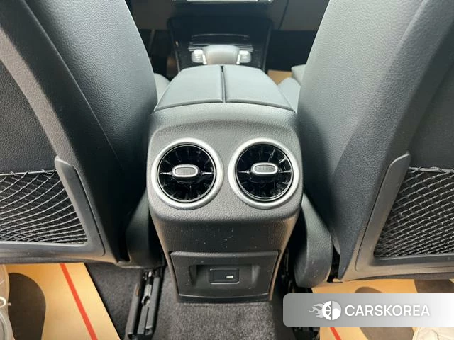 Mercedes-Benz A-Class 2023 Белый из Китая
