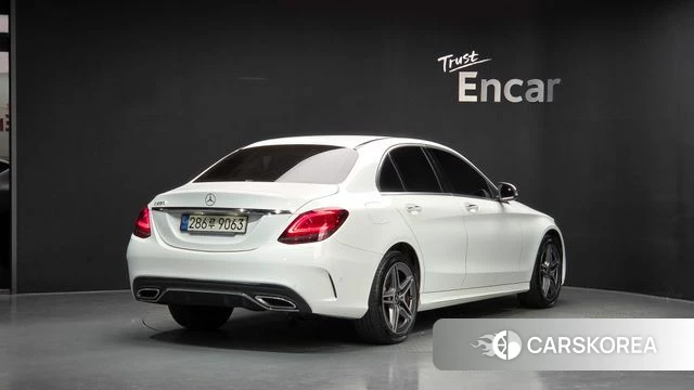 Mercedes-Benz C-Class W205 2021 Белый из Кореи