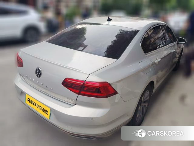 Volkswagen Magotan 2021 Шампань из Китая