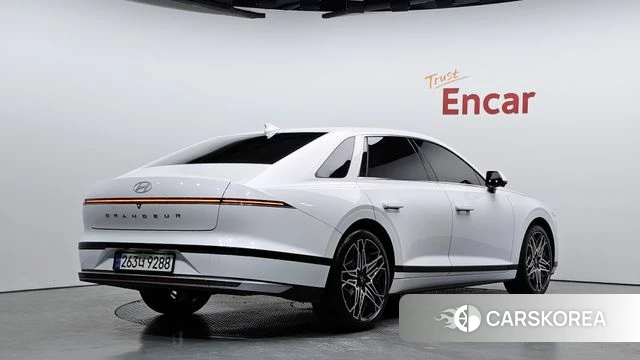 Hyundai Grandeur Hybrid (GN7) 2024 Белый из Кореи