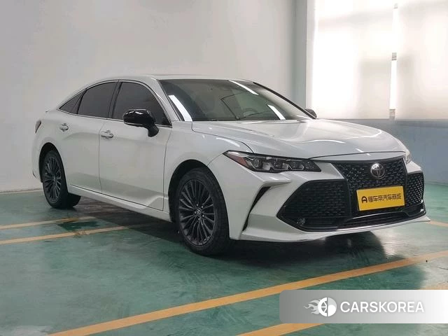 Toyota Avalon 2022 Белый из Китая