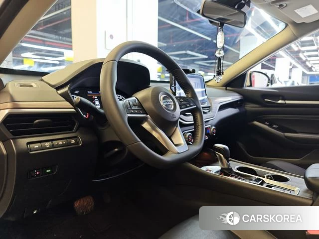 Nissan Altima 2022 Белый из Китая