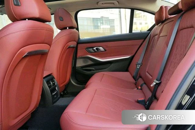 BMW i3 2026 Черный из Китая