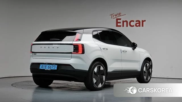 Volvo EX30 2025 Белый из Кореи