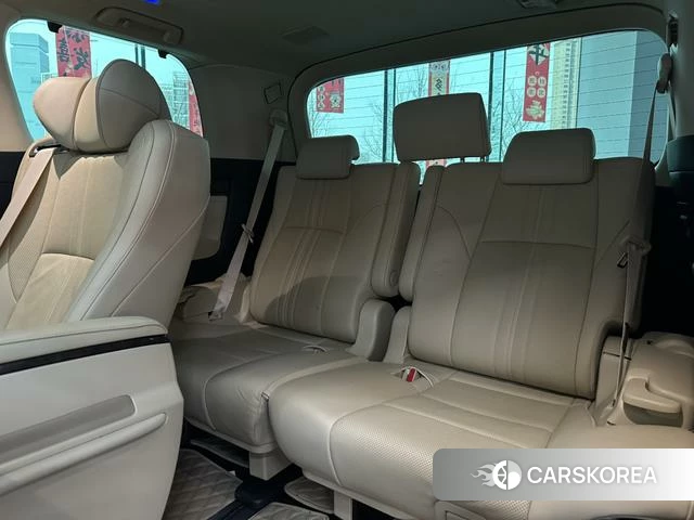 Toyota Vellfire 2021 Белый из Китая