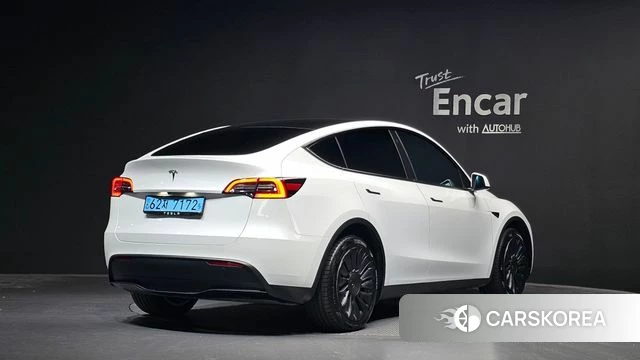 Tesla Model Y 2023 Белый из Кореи
