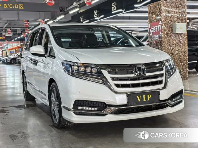 Honda Elysion 2021 Белый из Китая