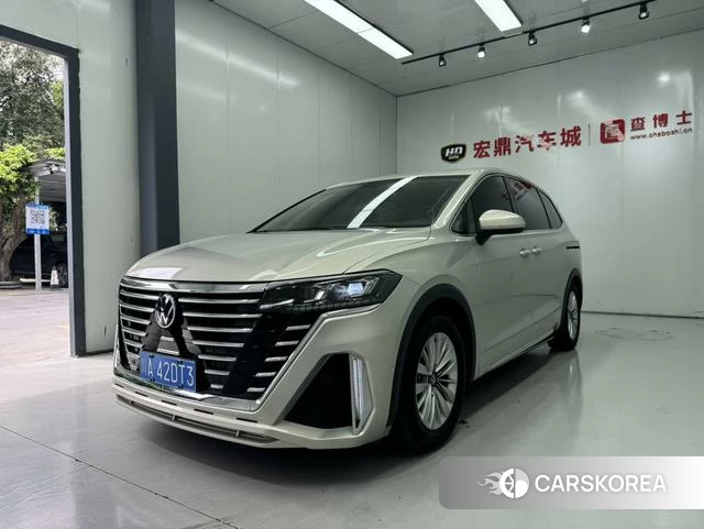 Volkswagen Viloran 2021 Шампань из Китая