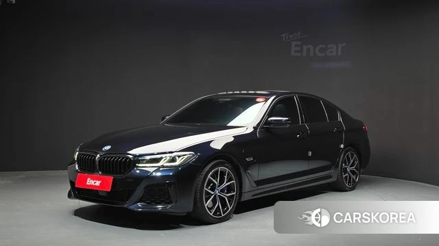 BMW 5 Series (G30) 2022 Черный из Кореи