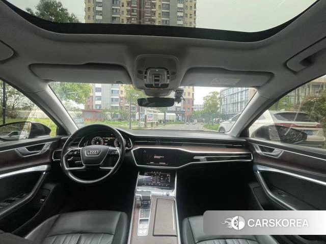 Audi A6 2021 Черный из Китая