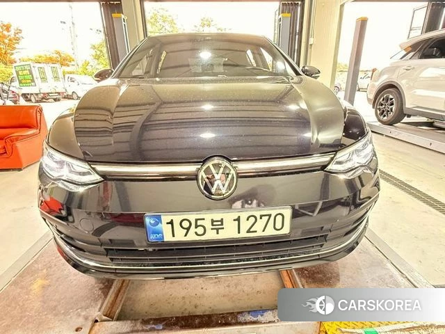 Volkswagen Golf 8th Generation 2022 Черный из Кореи
