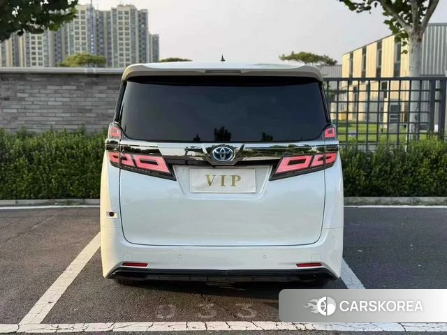 Toyota Vellfire 2021 Белый из Китая