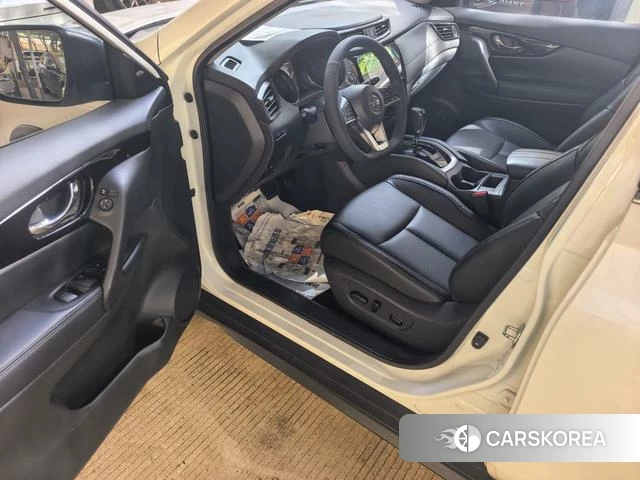 Nissan X-Trail 2021 Белый из Китая