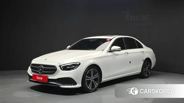 Mercedes-Benz E-Class W213 2021 Белый из Кореи