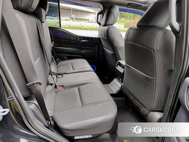 Toyota Land Cruiser 2025 Черный из Китая