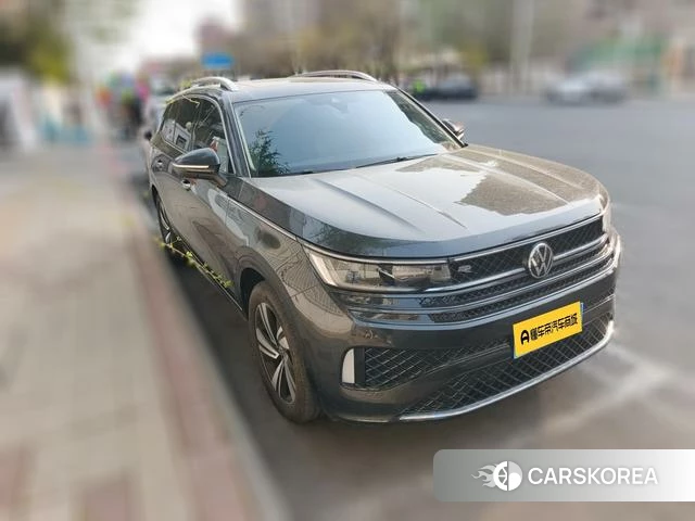 Volkswagen Tavendor 2025 Черный из Китая